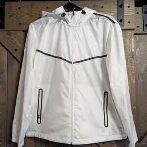 Xersion  raincoat white/black; water resistant with hoodie size XXL
